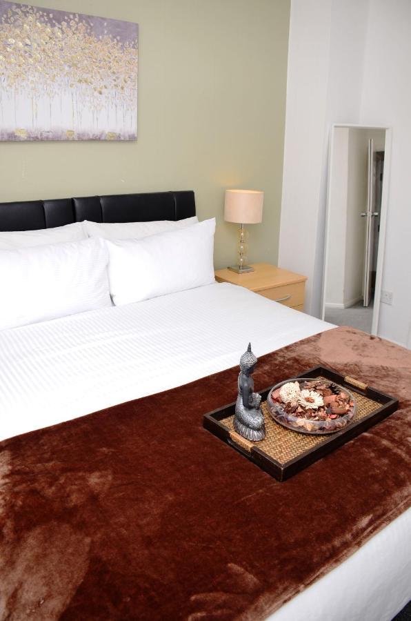 Dreams Serviced Accommodations- Staines/Heathrow Stanwell Eksteriør billede
