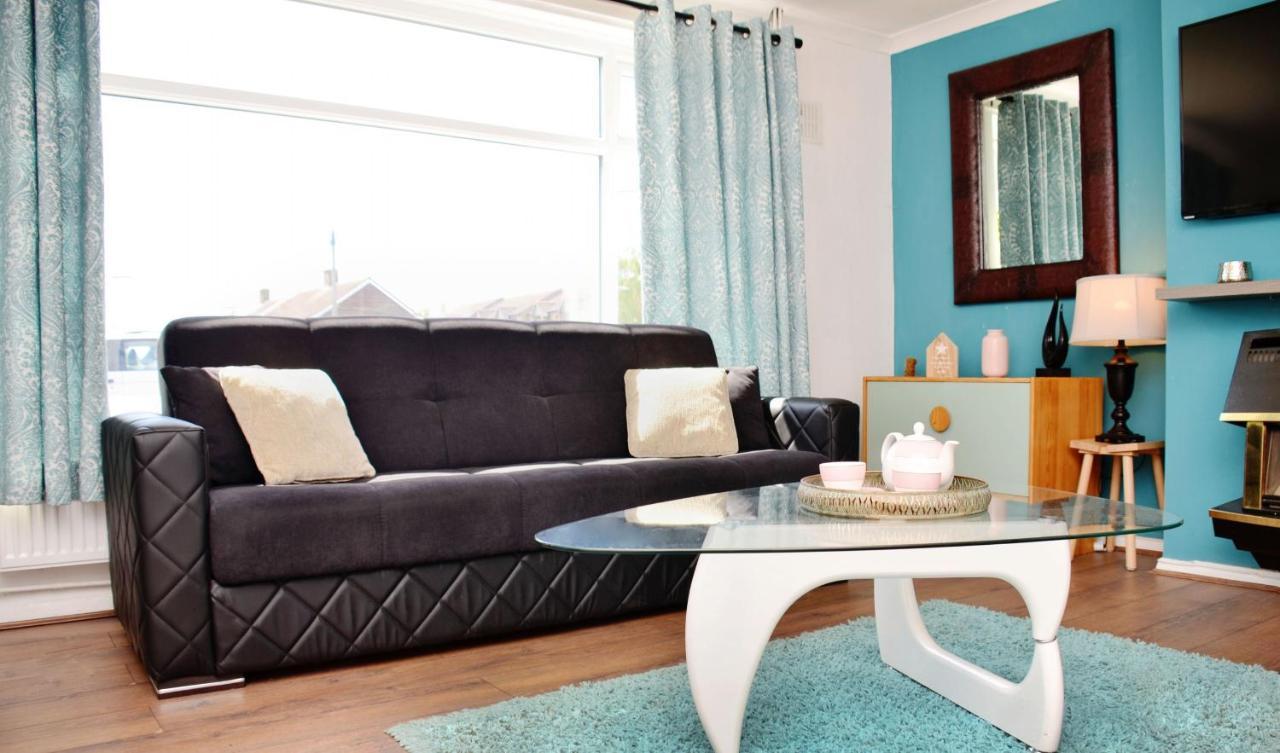 Dreams Serviced Accommodations- Staines/Heathrow Stanwell Eksteriør billede