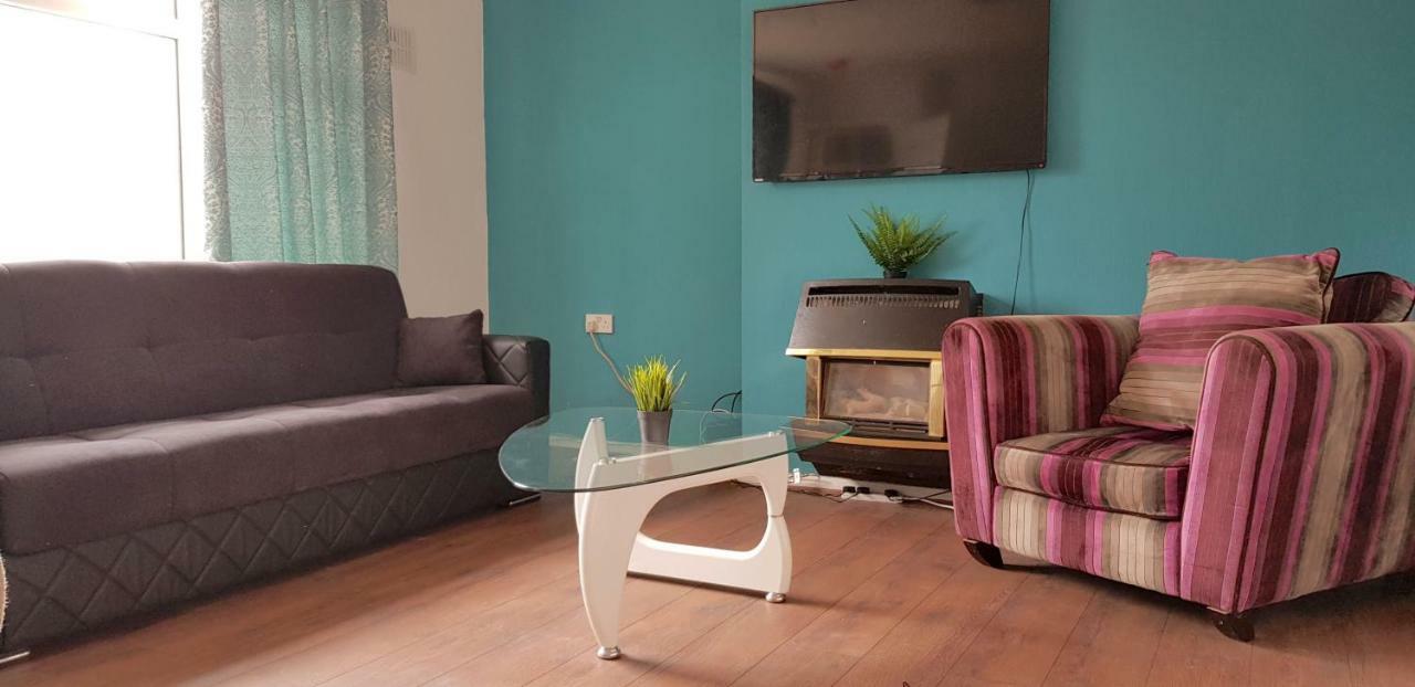Dreams Serviced Accommodations- Staines/Heathrow Stanwell Eksteriør billede