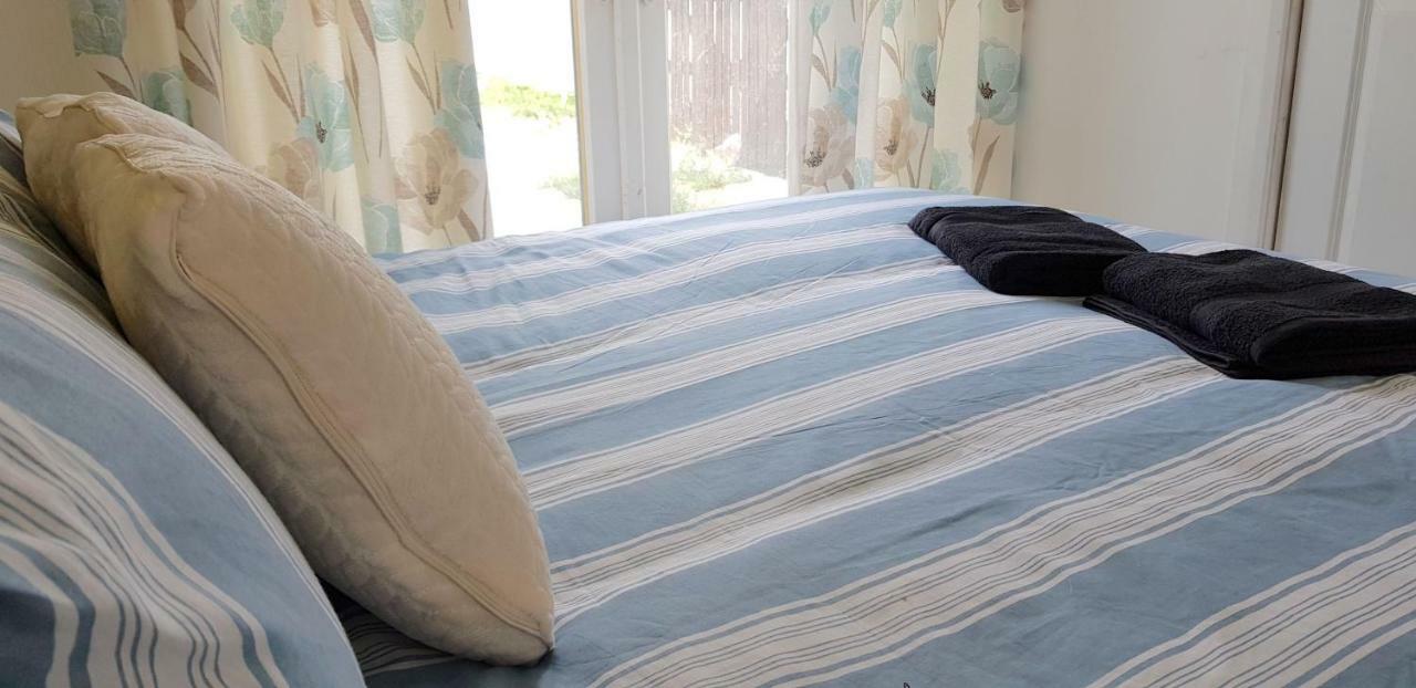 Dreams Serviced Accommodations- Staines/Heathrow Stanwell Eksteriør billede